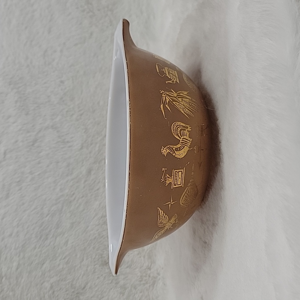 Vintage Pyrex Bowl Rooster & Eagle #444